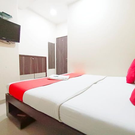 Hotel Amfahh - Andheri West Railway Station Мумбай Екстериор снимка
