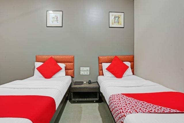 Hotel Amfahh - Andheri West Railway Station Мумбай Екстериор снимка