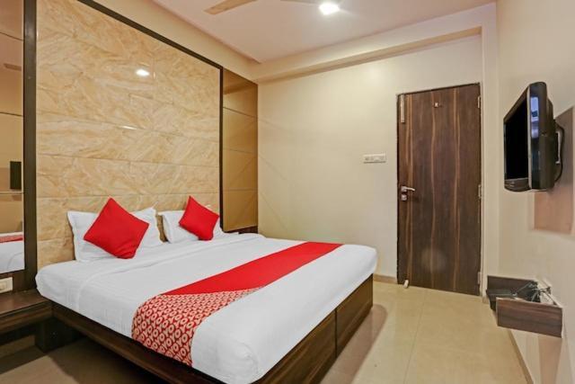 Hotel Amfahh - Andheri West Railway Station Мумбай Екстериор снимка