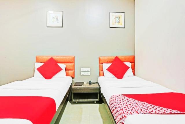Hotel Amfahh - Andheri West Railway Station Мумбай Екстериор снимка