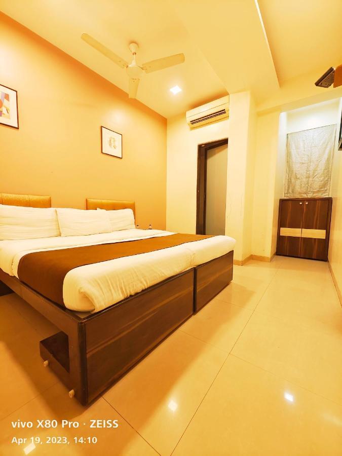 Hotel Amfahh - Andheri West Railway Station Мумбай Екстериор снимка
