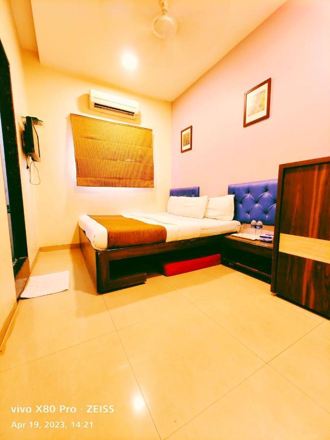 Hotel Amfahh - Andheri West Railway Station Мумбай Екстериор снимка