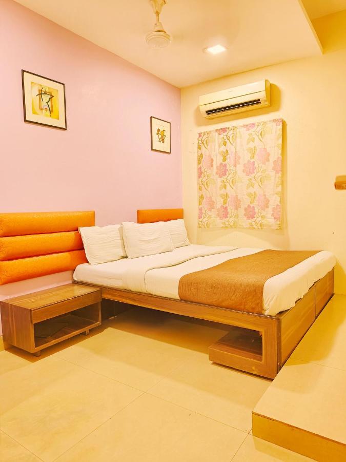Hotel Amfahh - Andheri West Railway Station Мумбай Екстериор снимка