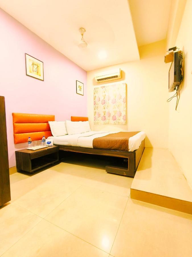 Hotel Amfahh - Andheri West Railway Station Мумбай Екстериор снимка